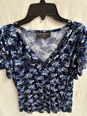 LANE BRYANT NAVY SURPLICE TOP, PLUS SIZE 18/20